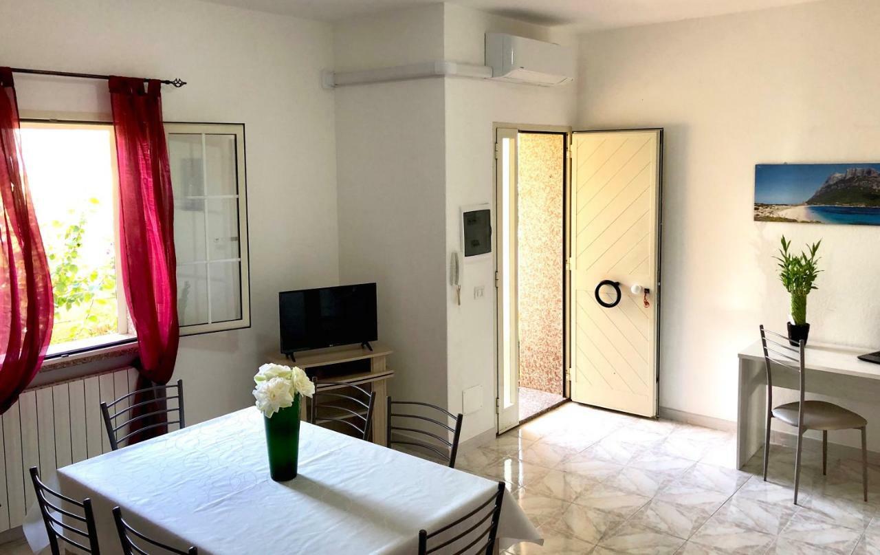 Casa Dolce Hibiscus Apartment Олбия Екстериор снимка