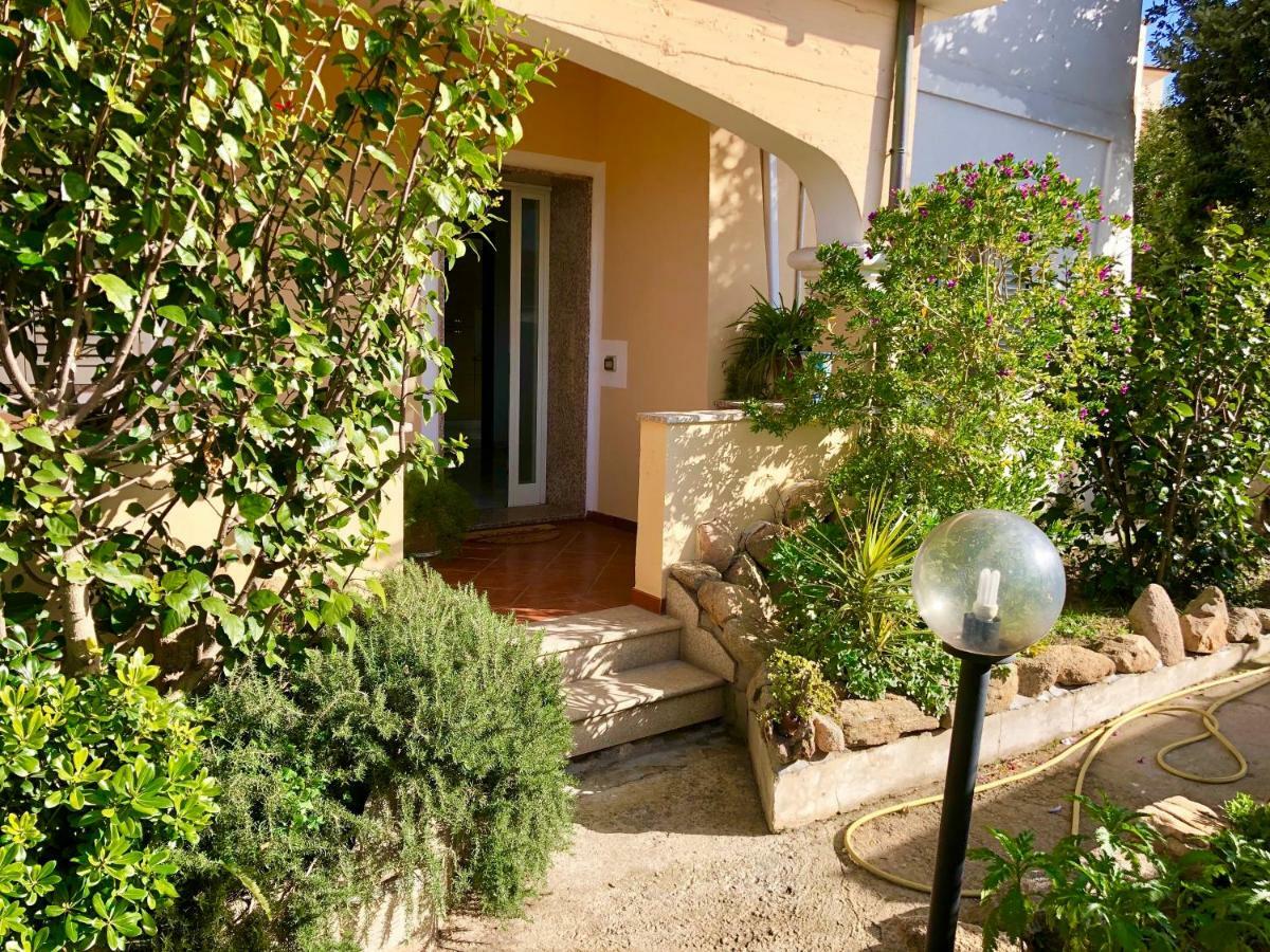 Casa Dolce Hibiscus Apartment Олбия Екстериор снимка